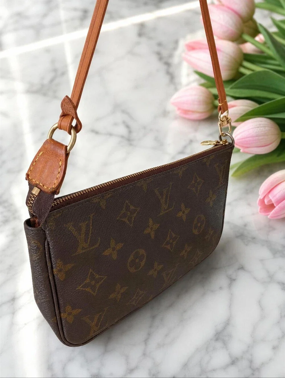 Louis Vuitton Pochette Accessoires Monogram Crossbody Bag💓 Vintage 1999